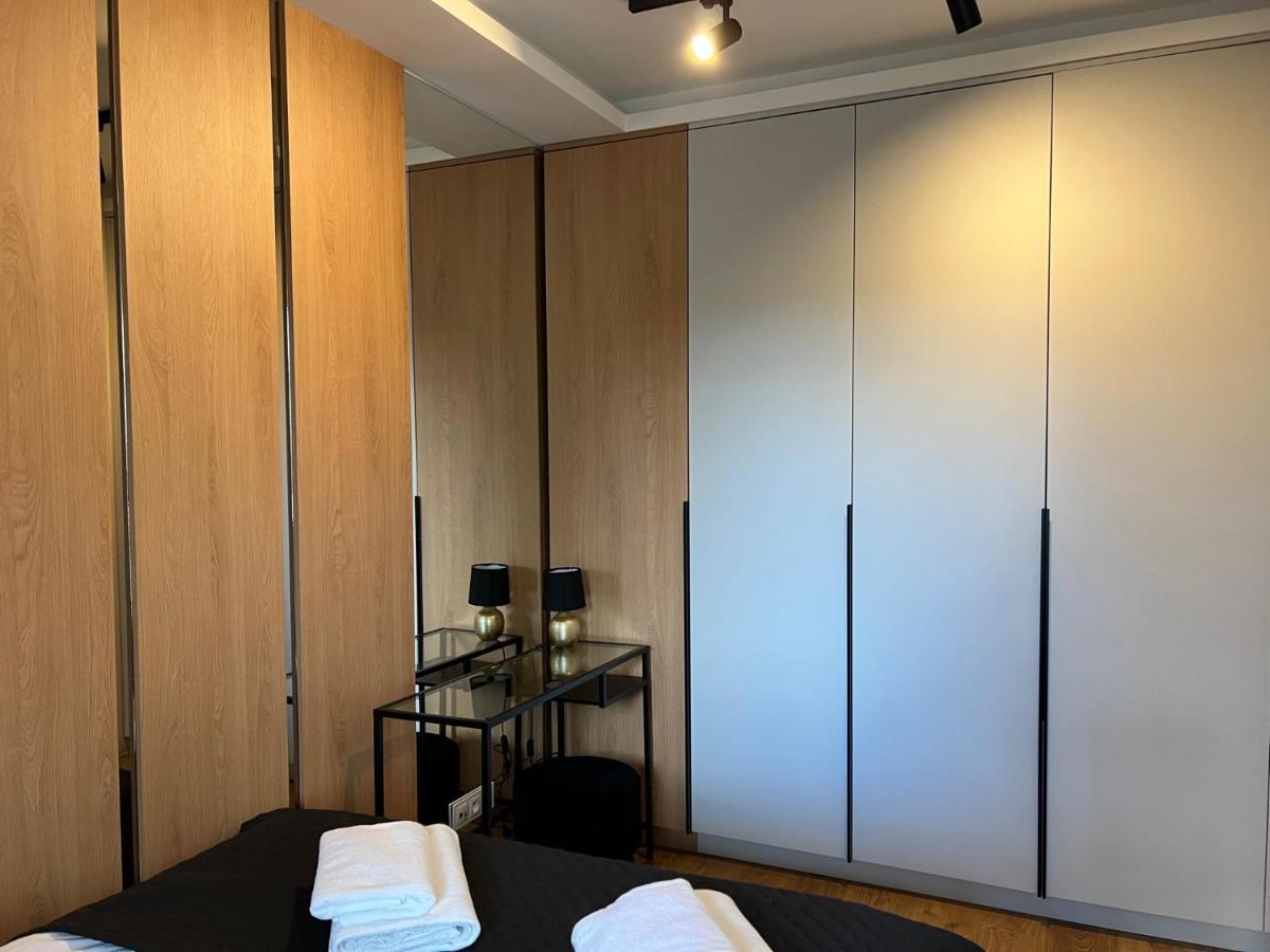 Family & Business Elegant Apartments Ul Lotnicza Centrum Galeria Korona - 1 Bedroom, Terrace, Air Conditioning, Garage - New! كيلتشي المظهر الخارجي الصورة