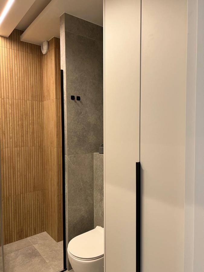 Family & Business Elegant Apartments Ul Lotnicza Centrum Galeria Korona - 1 Bedroom, Terrace, Air Conditioning, Garage - New! كيلتشي المظهر الخارجي الصورة